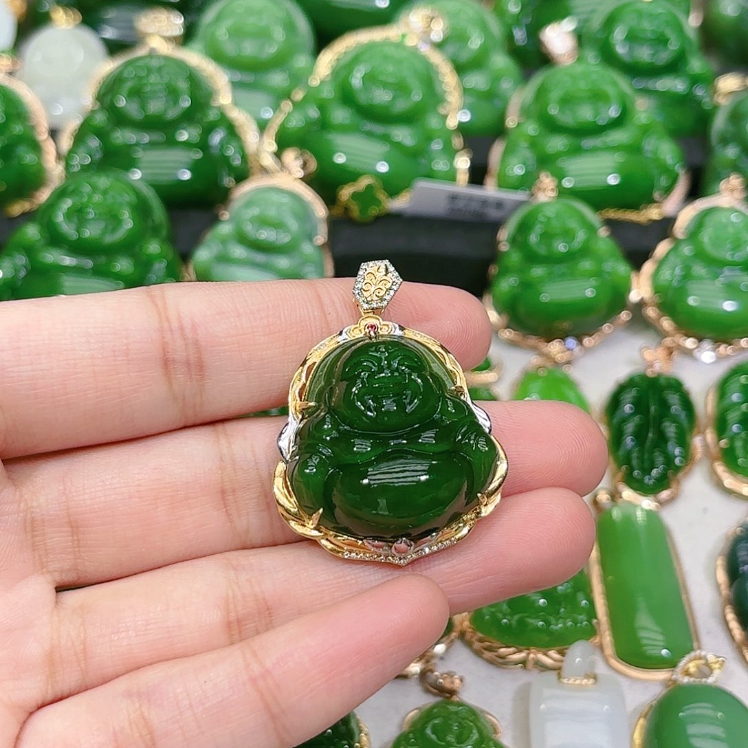 和田玉（碧玉）颈饰18K金镶嵌