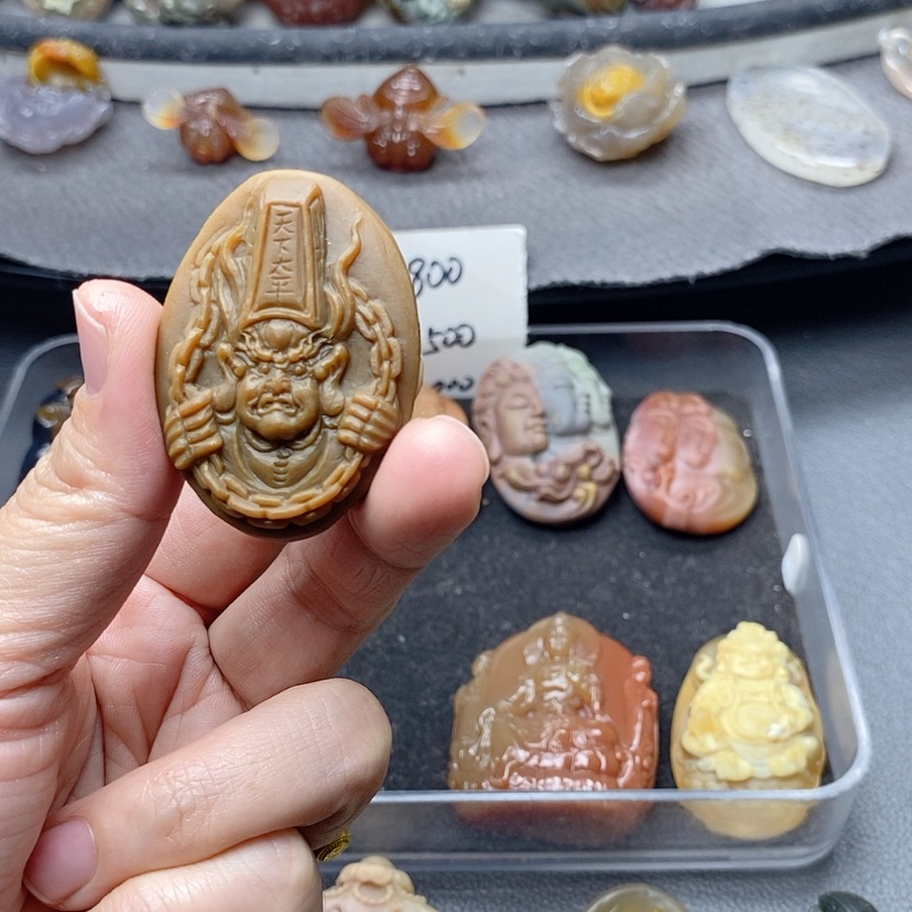 【闪购商品】定制石英质玉吊坠未镶嵌