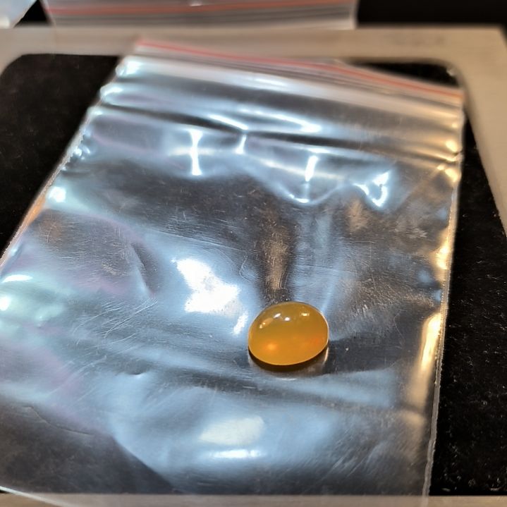 回***归石英岩玉未镶嵌戒面