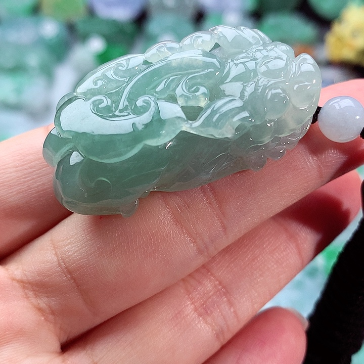 翡翠颈饰未镶嵌翡翠