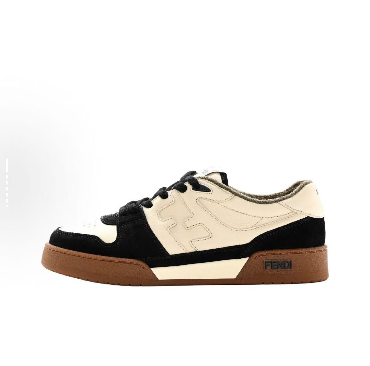 未拆封  FENDI/芬迪男女鞋时尚板鞋