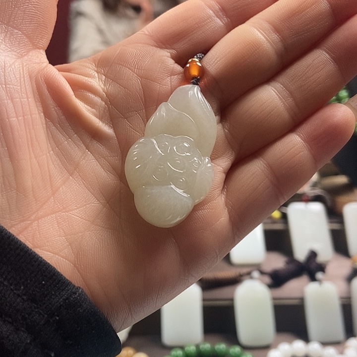 和田玉颈饰未镶嵌