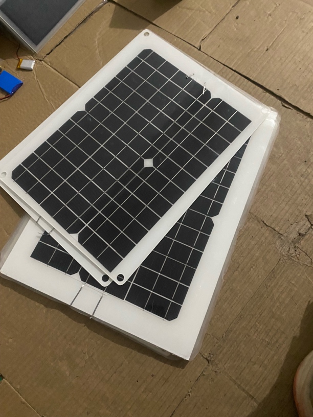 18v20W单晶硅库存 款式随机发一个