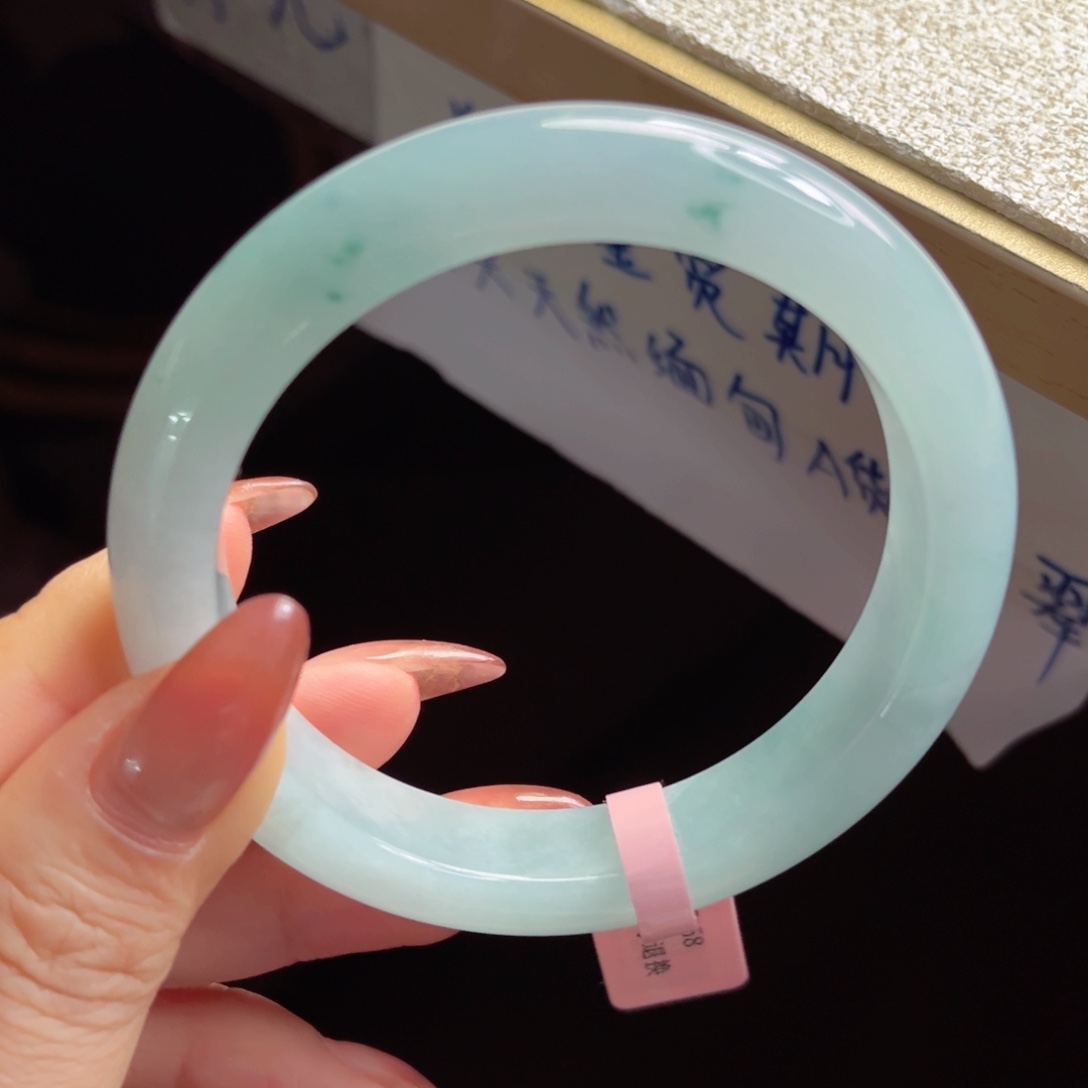 翡翠未镶嵌手镯手镯