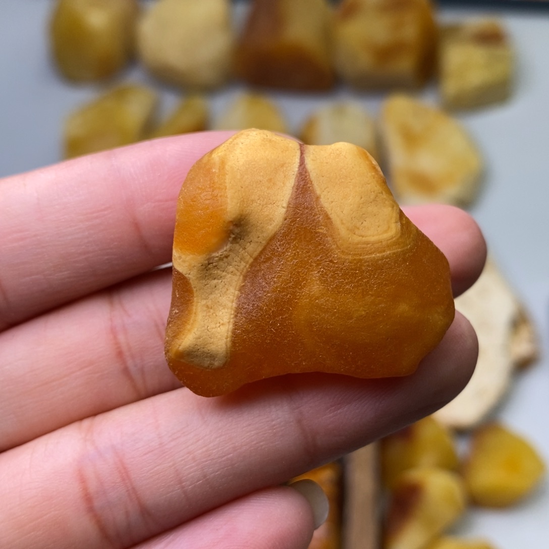 定制琥珀天然蜜蜡乌料