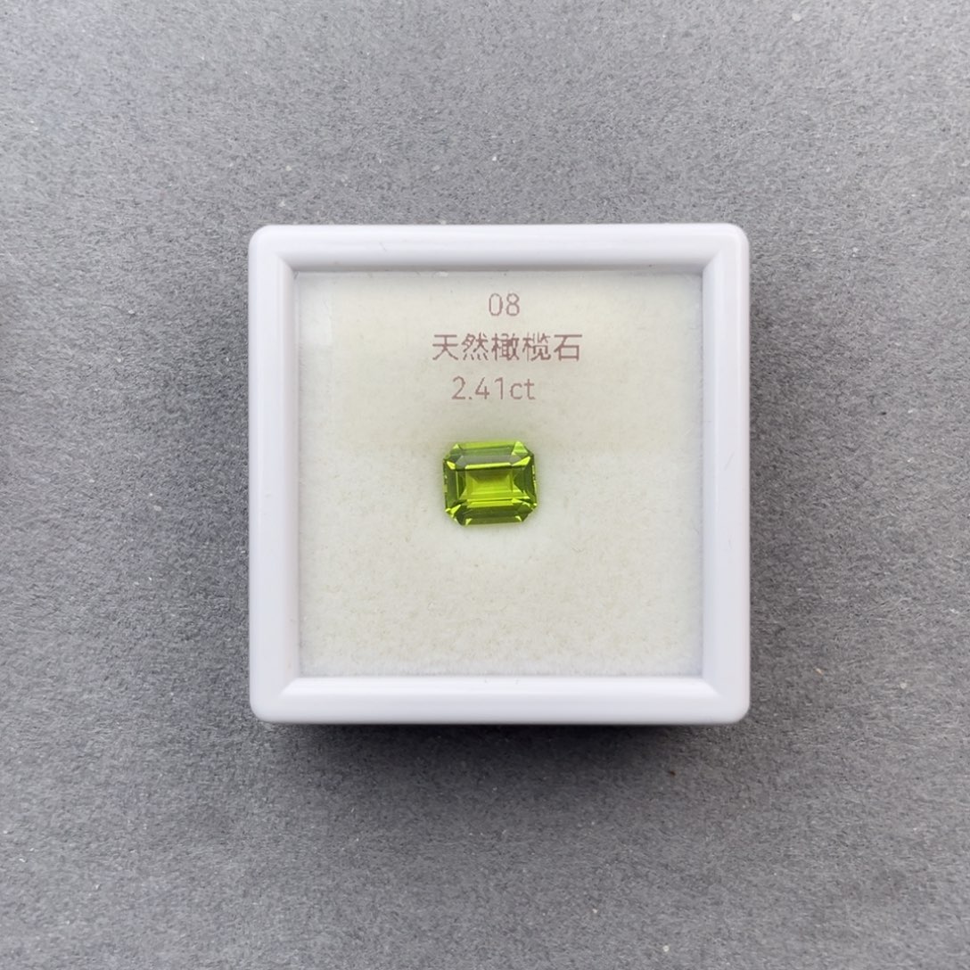 橄榄石笔搁未镶嵌天然全净无瑕