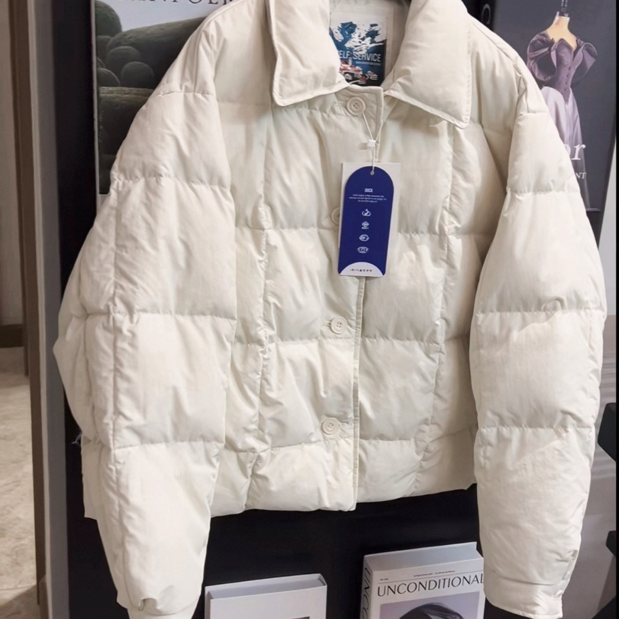 在韩 纯色翻领羽绒服外套