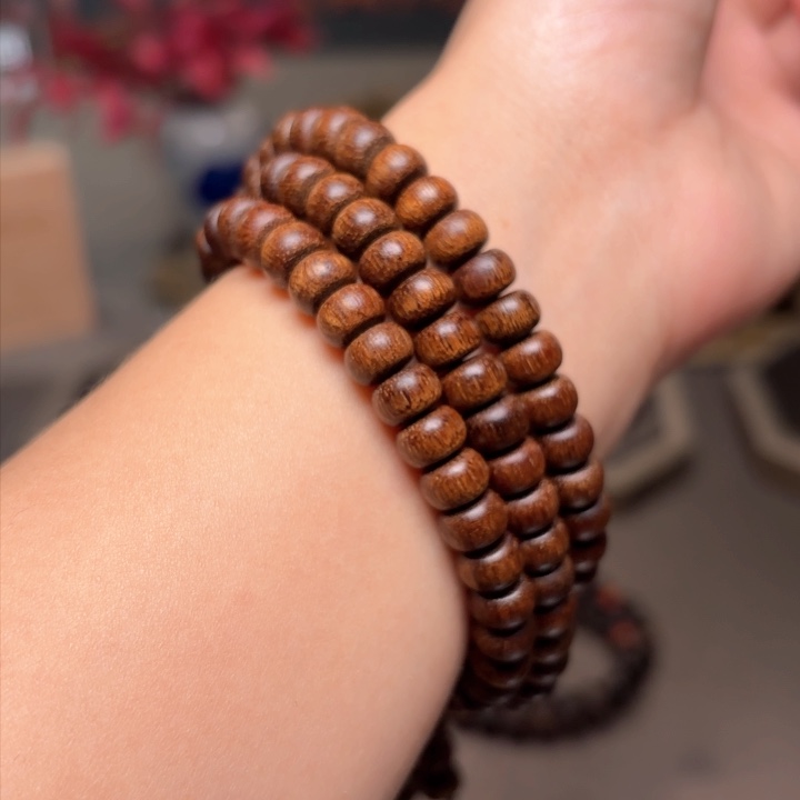 沉香手串越南玉化富森红土0.5✖️0.8✖️108