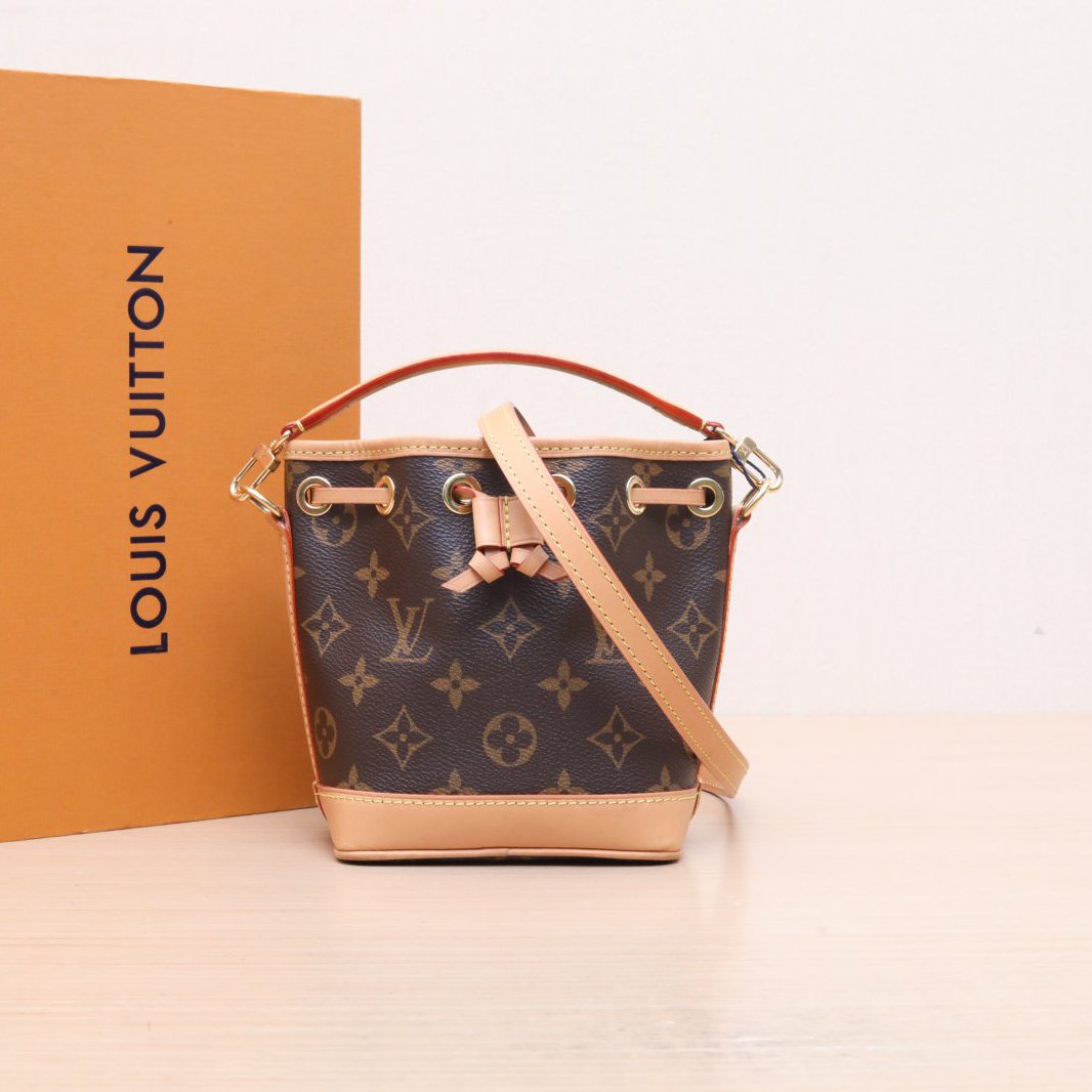 95新 LouisVuitton/路易威登 小花柳 水桶包 Nano 金扣 芯片