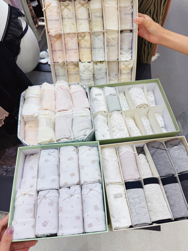 轻薄透气舒适女士中腰莫代尔三角内裤