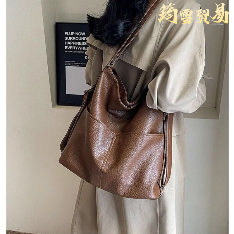单肩款简约风斜挎包通勤大包包双肩包小众腋下包