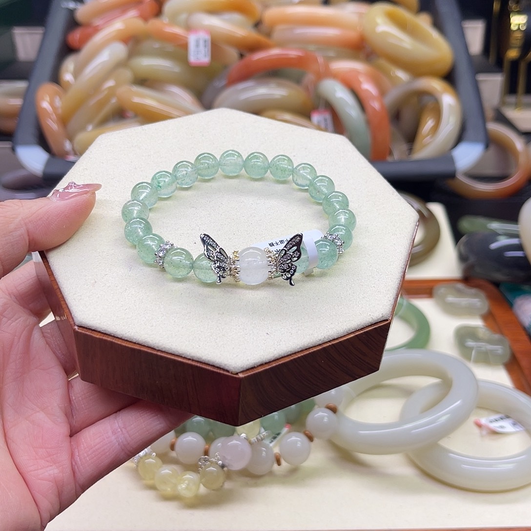 石英岩玉未镶嵌手镯