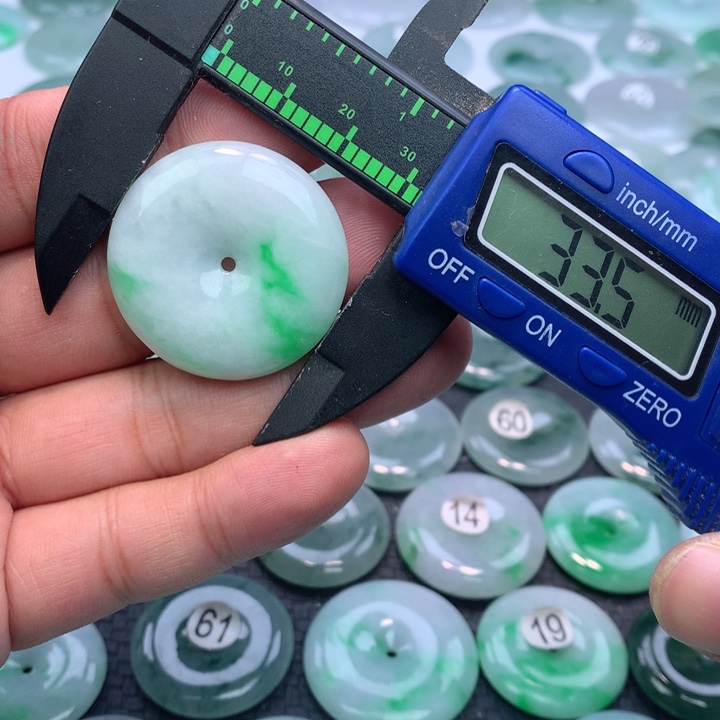 翡翠颈饰未镶嵌缅甸天然A货翡翠