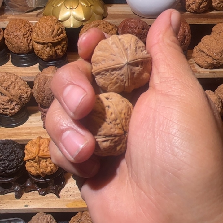 何***白文玩核桃吊坠滇西120