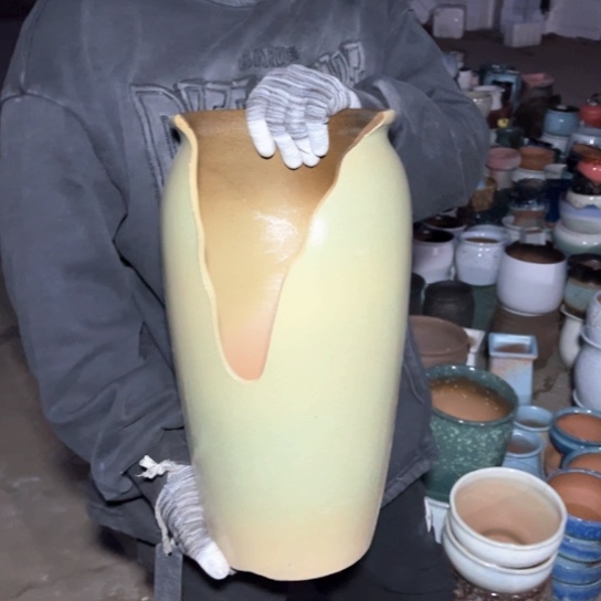 红陶口20高41瑕疵