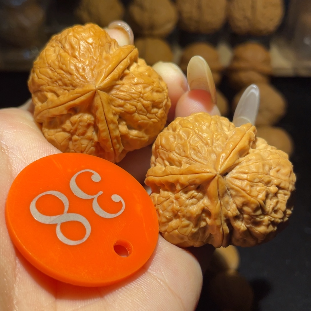 三棱39尺寸核桃。   