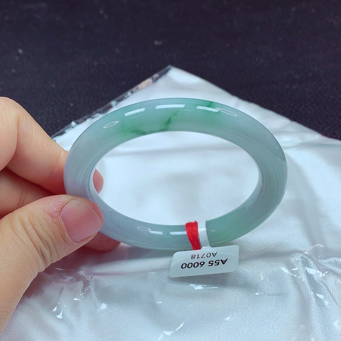 翡翠手镯未镶嵌手镯55