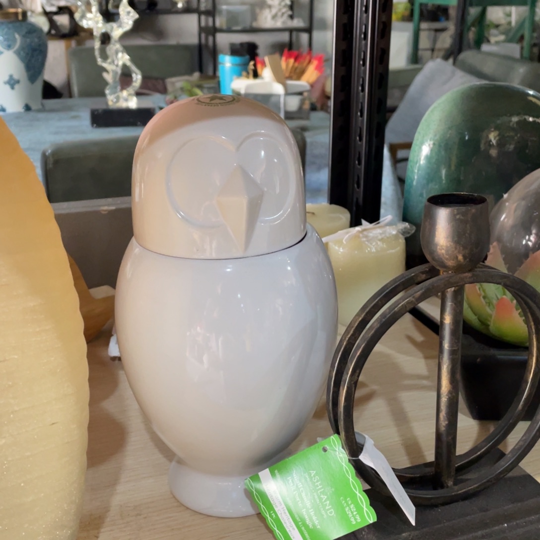 陶瓷花瓶，家居摆件。