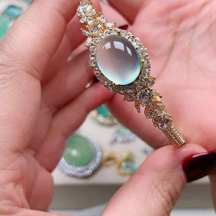 蛇纹石玉手镯银S925镶嵌温**雅