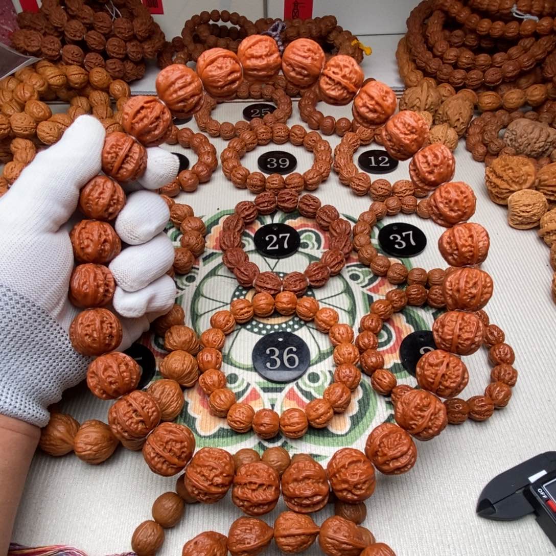 文玩核桃手串福利28颗