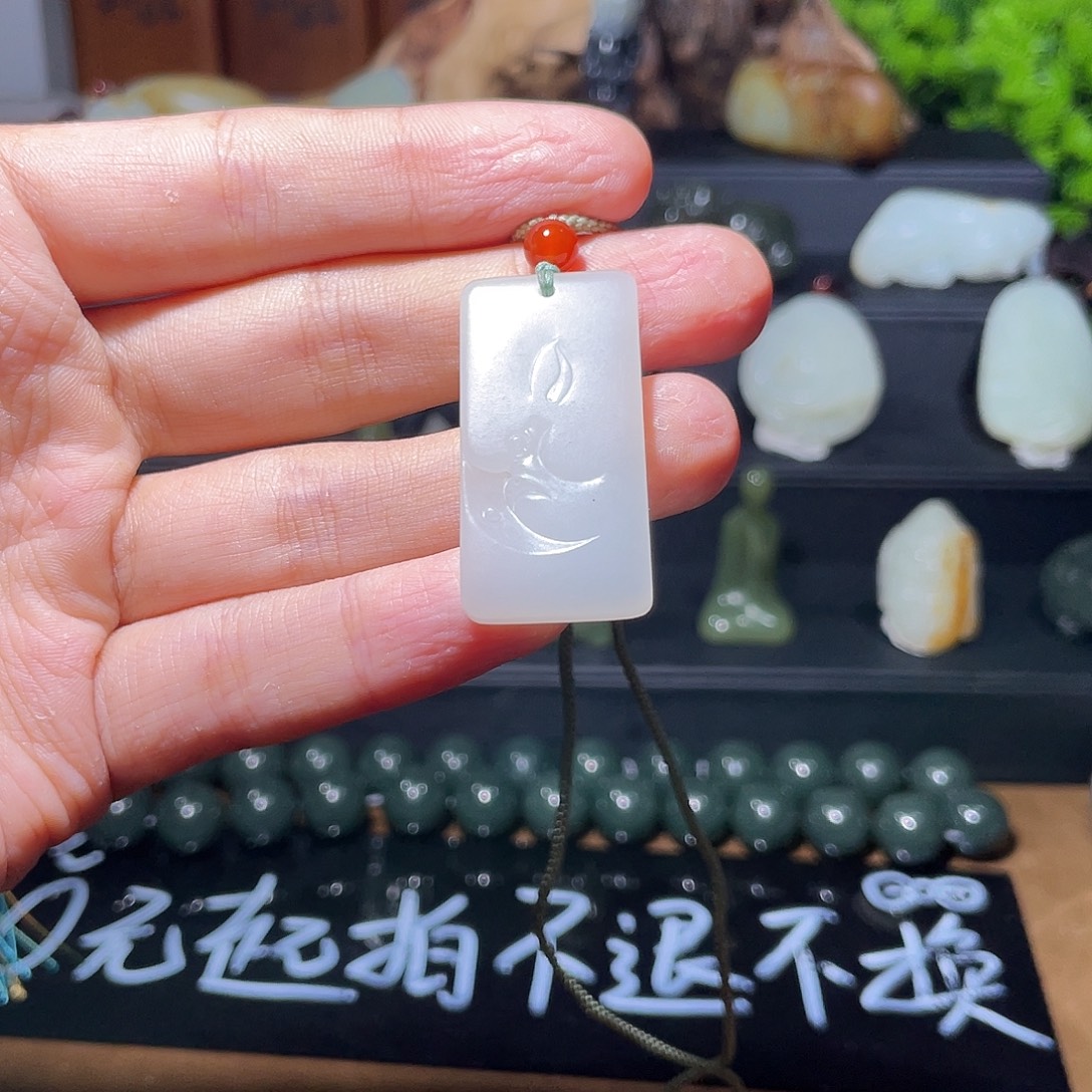 欧***﷽颈饰未镶嵌和田玉（白玉）