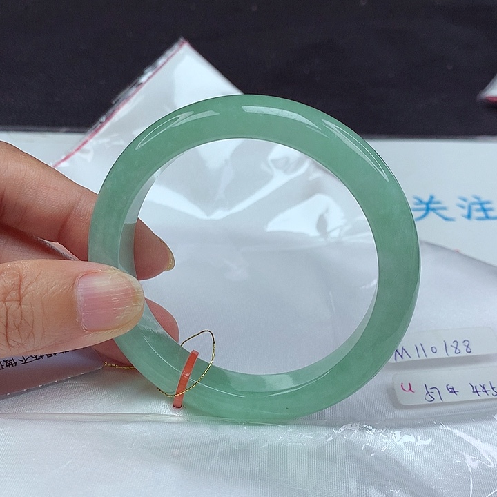 翡翠手镯未镶嵌57圈0188