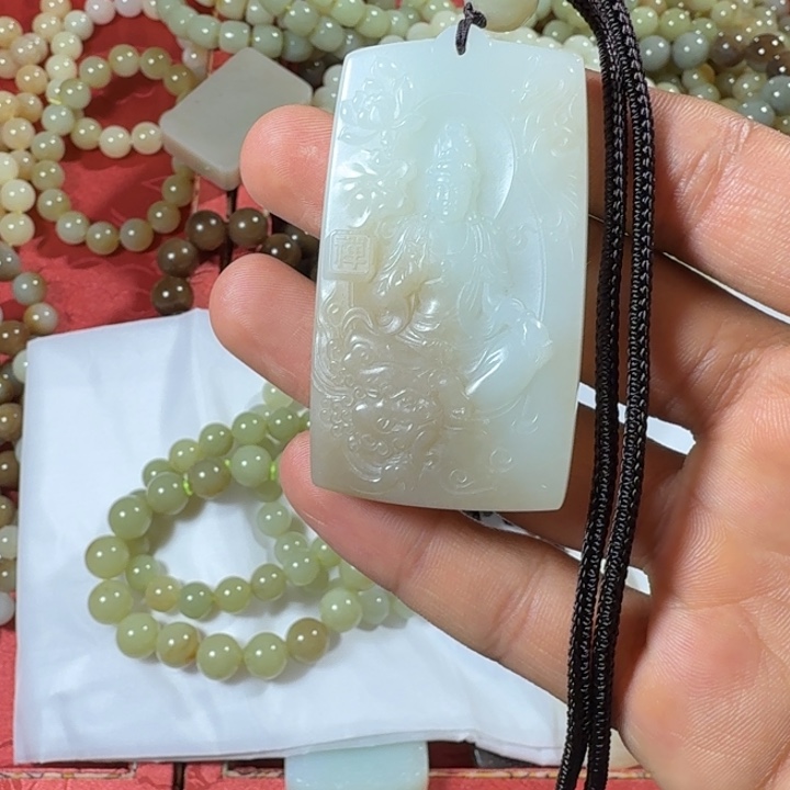 I***超和田玉（糖玉）未镶嵌手链