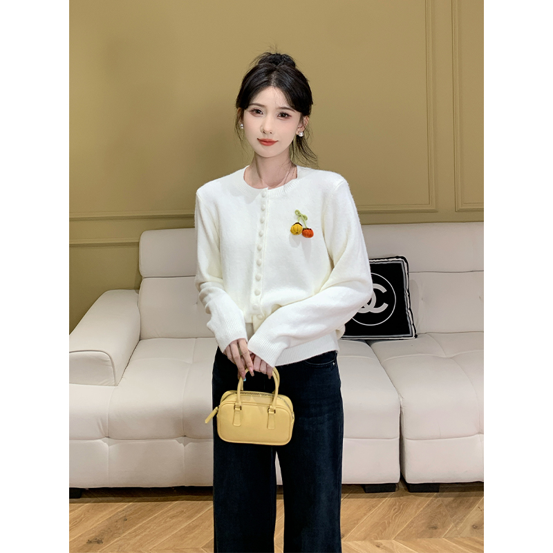 SHAOER【祈愿少女】韩系撞色胸针设计感百搭针织毛衫 S725X18880