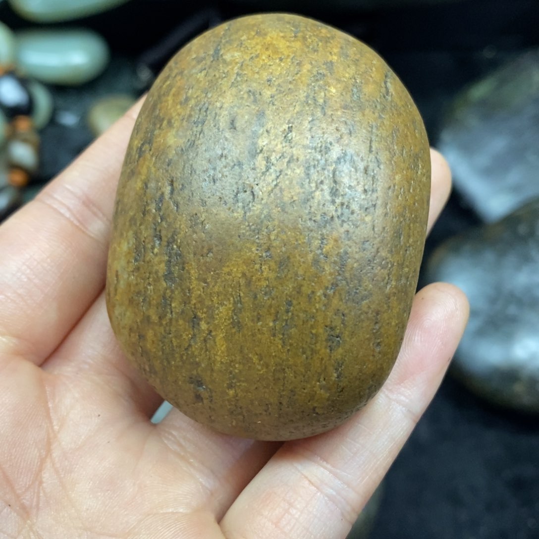 颈饰未镶嵌和田玉（糖玉）王****）