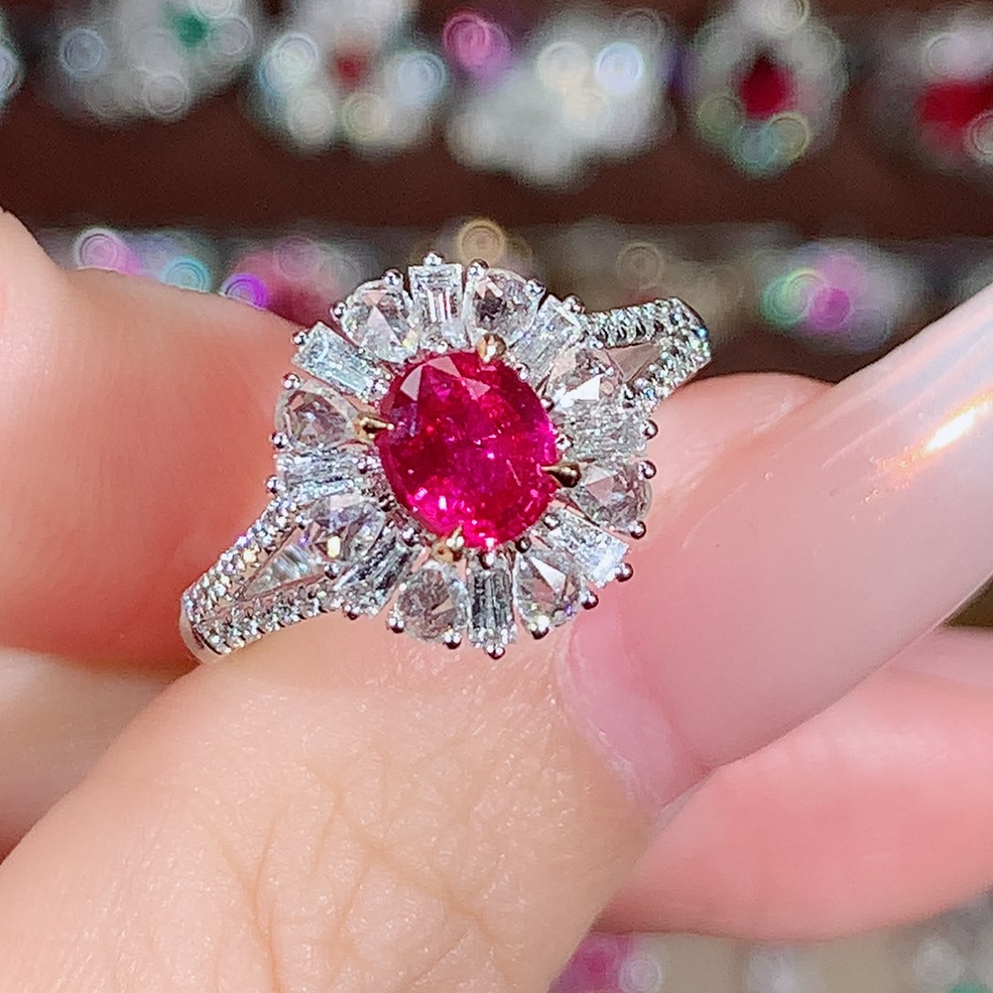 红宝石戒指18K金镶嵌1.05ct/天然宝石/七天无理由