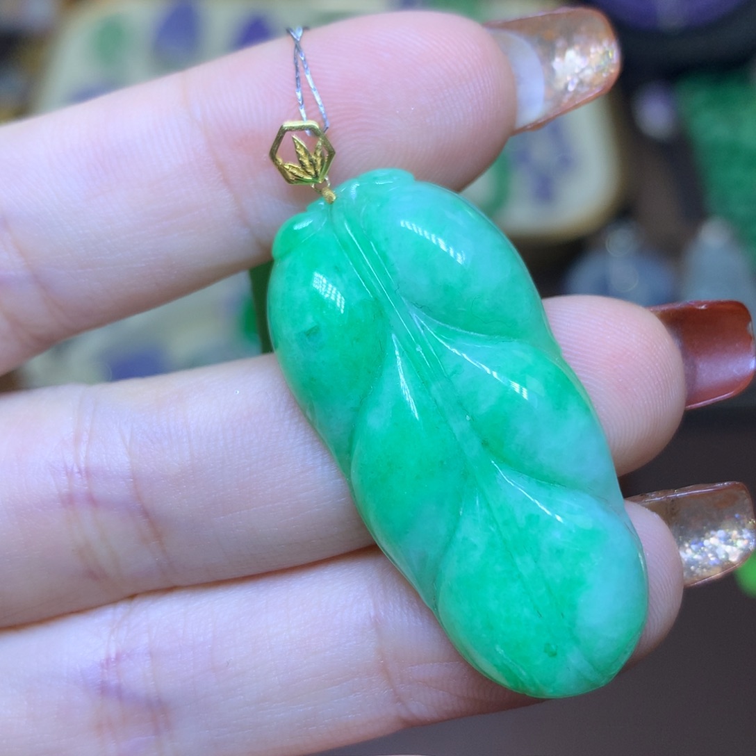 翡翠颈饰18K金镶嵌翡翠