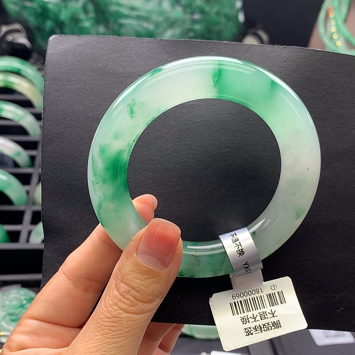 石英质玉未镶嵌手镯