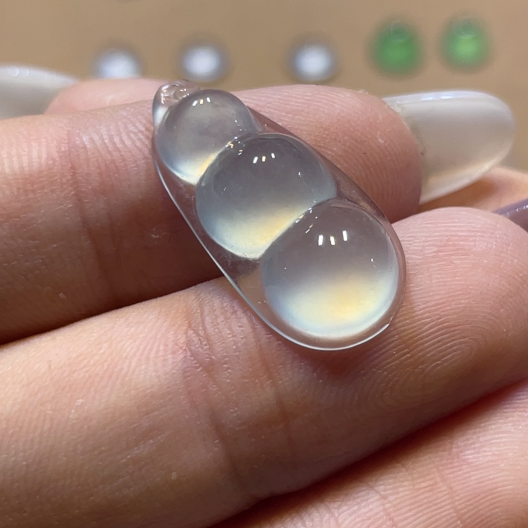 定制翡翠未镶嵌豆子