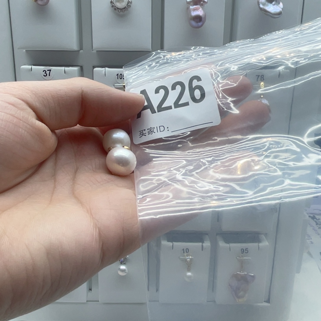 合金淡水珍珠颈饰