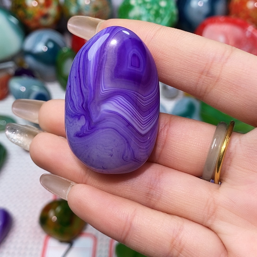 用***8玛瑙/玉髓未镶嵌珠宝奇石