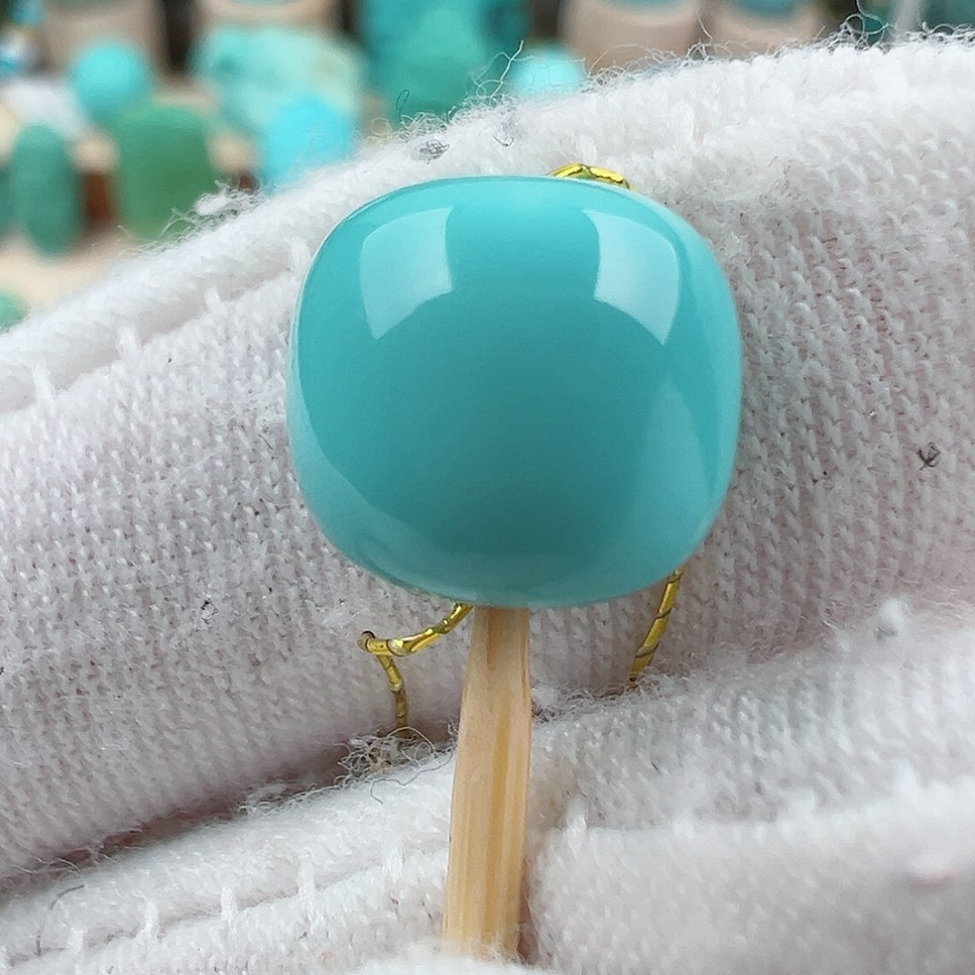 绿松石配饰未镶嵌