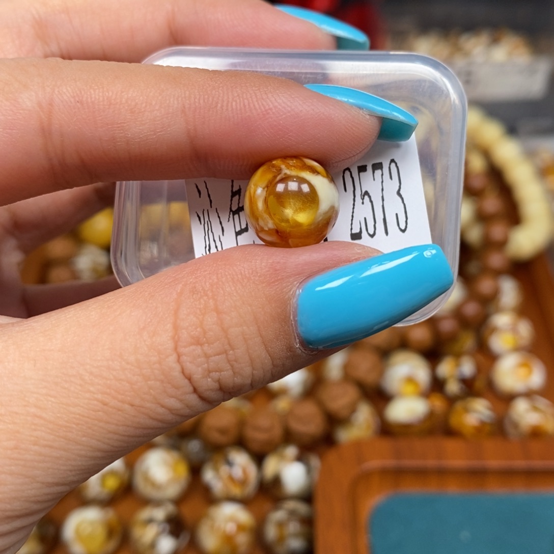 蜜蜡未镶嵌珠宝奇石2573