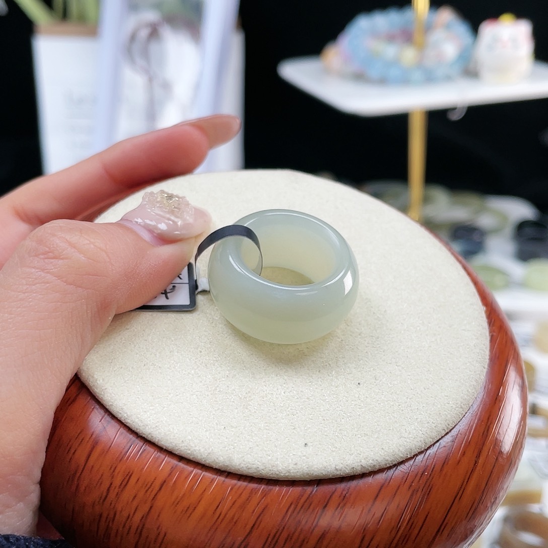 和田玉未镶嵌戒指P81晴水轮胎16.5不退换