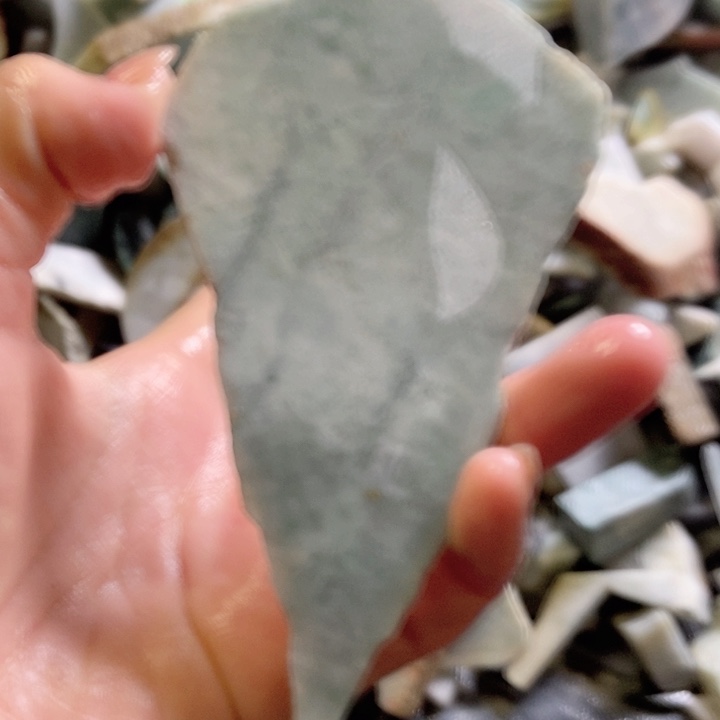 翡翠颈饰未镶嵌天然翡翠