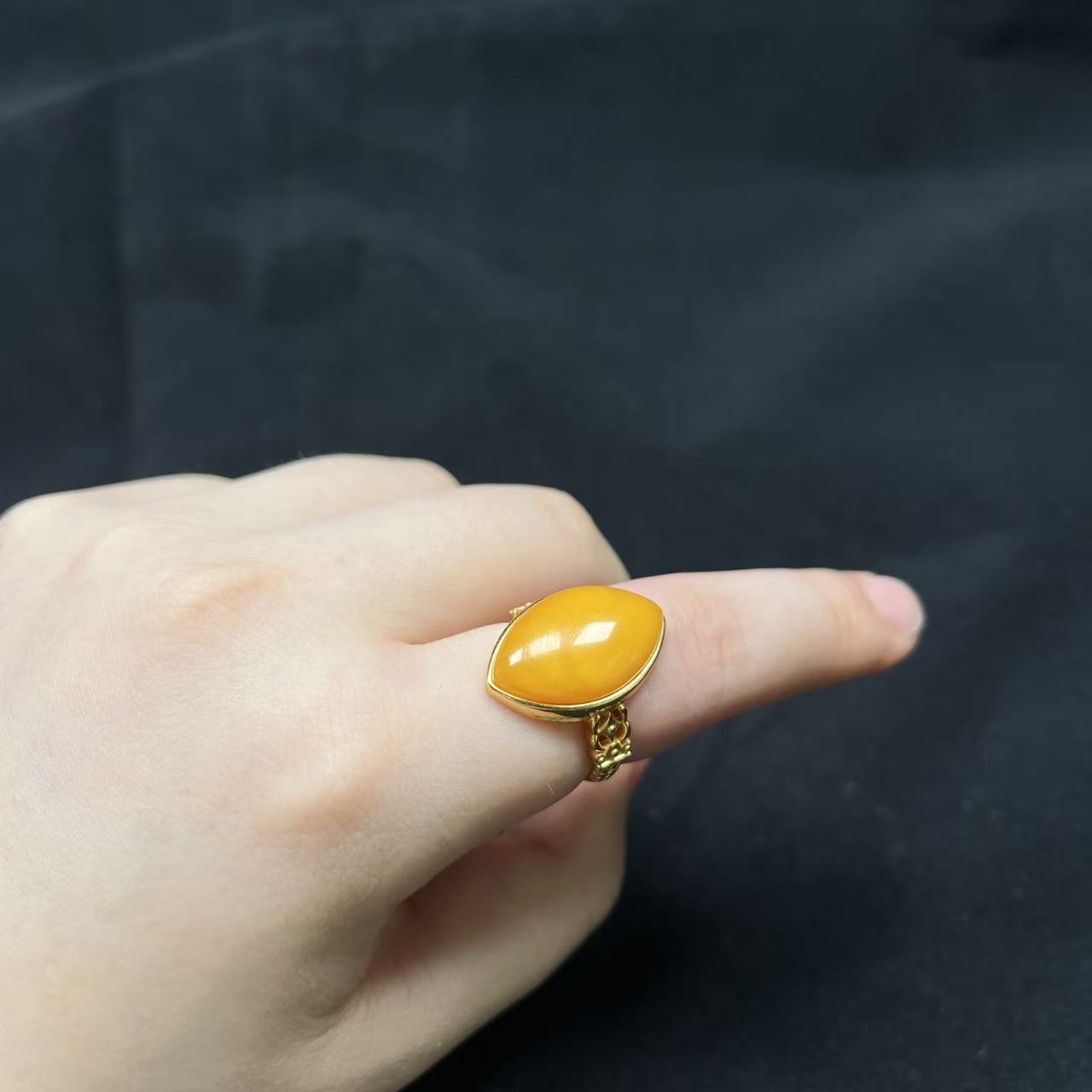 天然保真无优化无烤色s925 银镶嵌蜜蜡马眼戒指