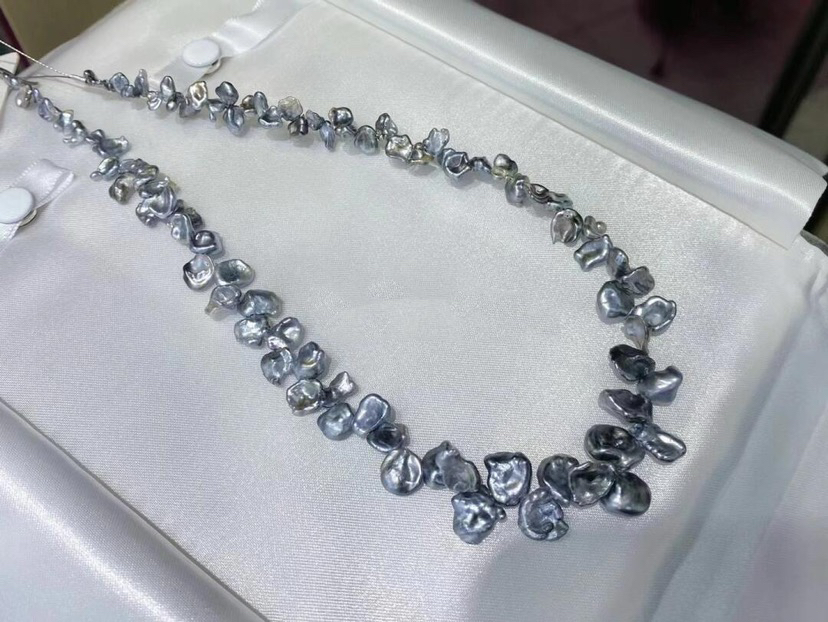 自带仙气的大溪地keshi 碎银子铂金灰花瓣珍珠项链（多样发其一）