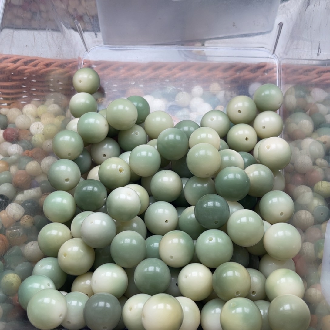 吊坠白玉菩提善**己px27/21mm/126颗干磨青提瑕