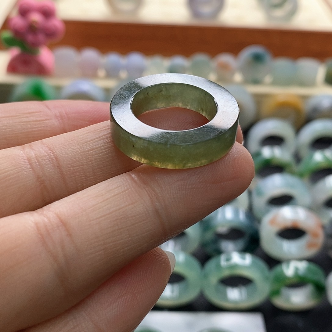 定制翡翠未镶嵌翡翠