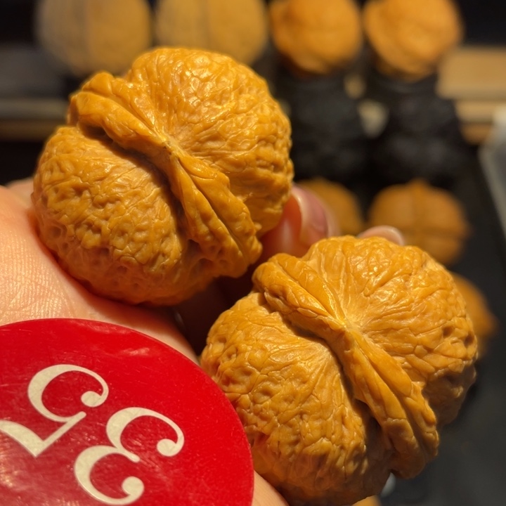 女王唇核桃尺寸37