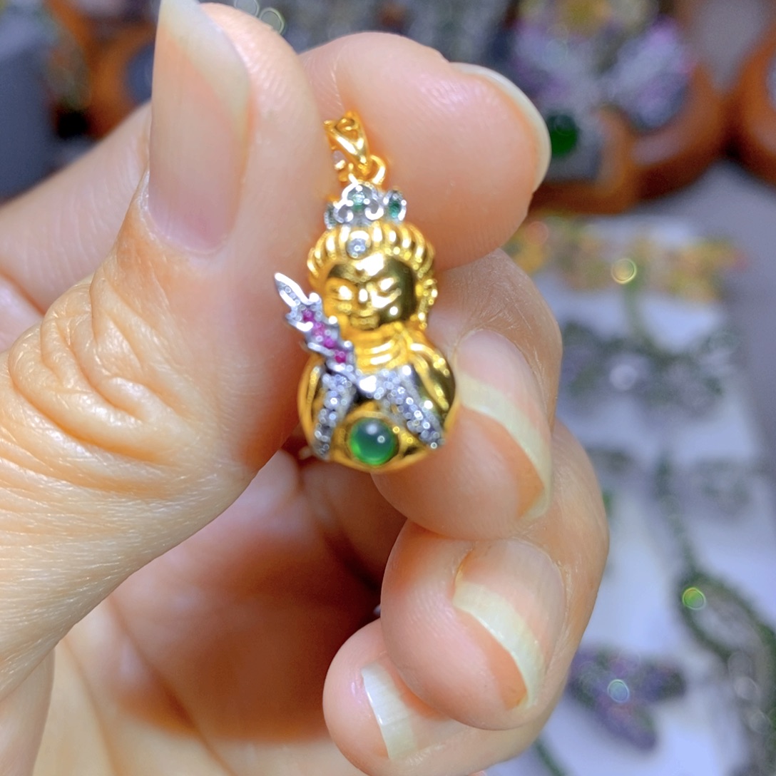 翡翠颈饰银S925镶嵌天然翡翠