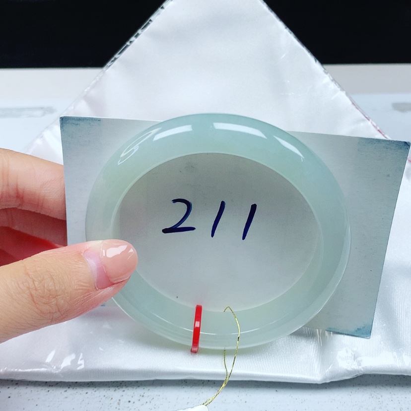 【闪购商品】翡翠手镯未镶嵌55圈