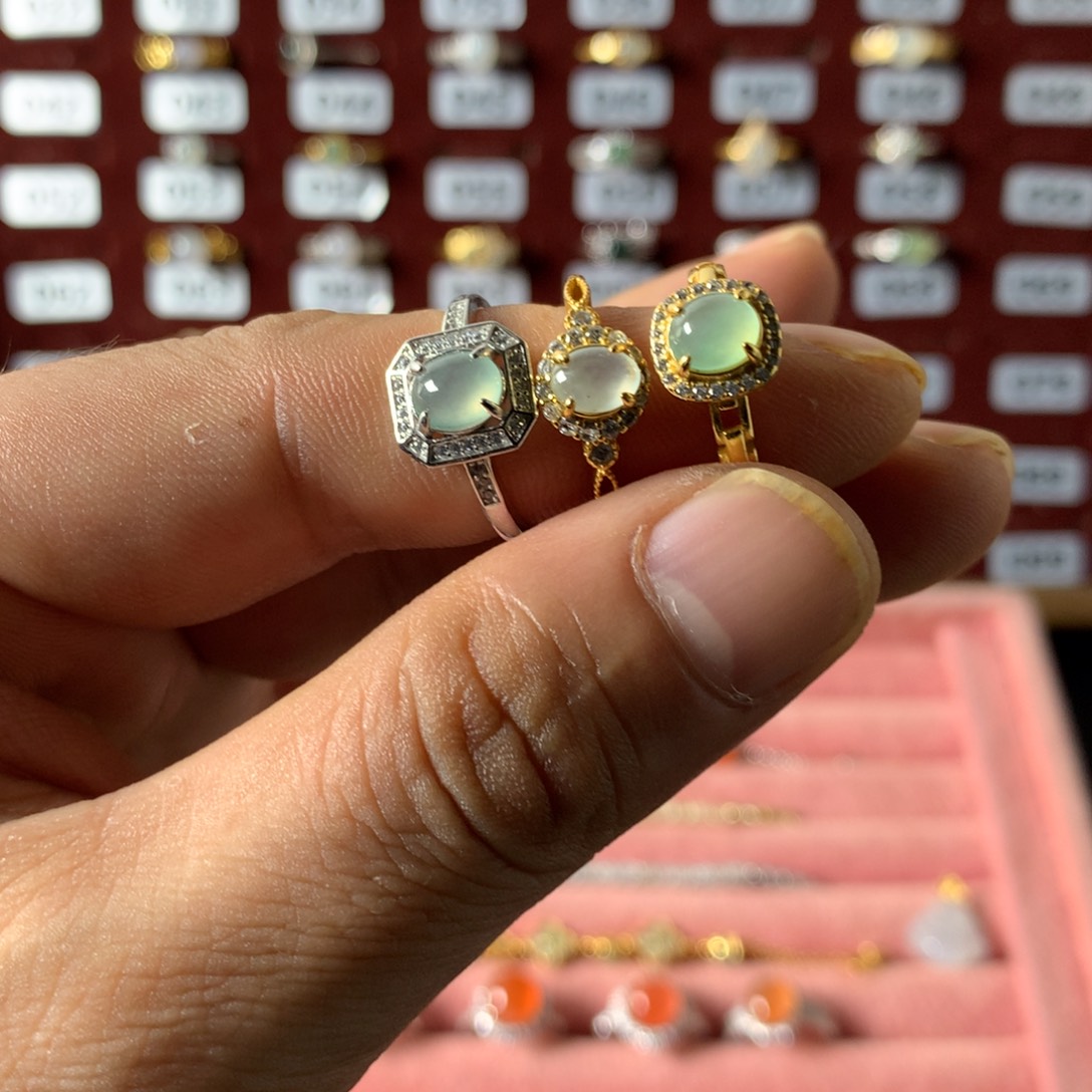 夏***荷翡翠银S925镶嵌戒指262