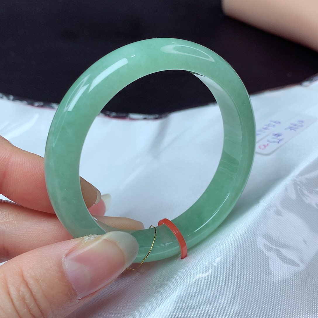 翡翠手镯未镶嵌玲***当52圈456