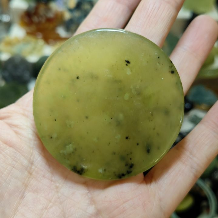 岫玉未镶嵌挂坠款式