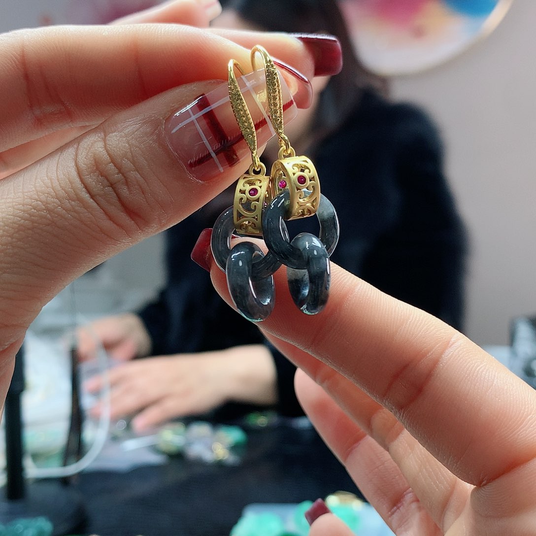 【闪购商品】翡翠耳饰未镶嵌，